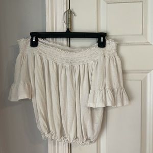 $$Forever 21 Off the shoulder white Top
